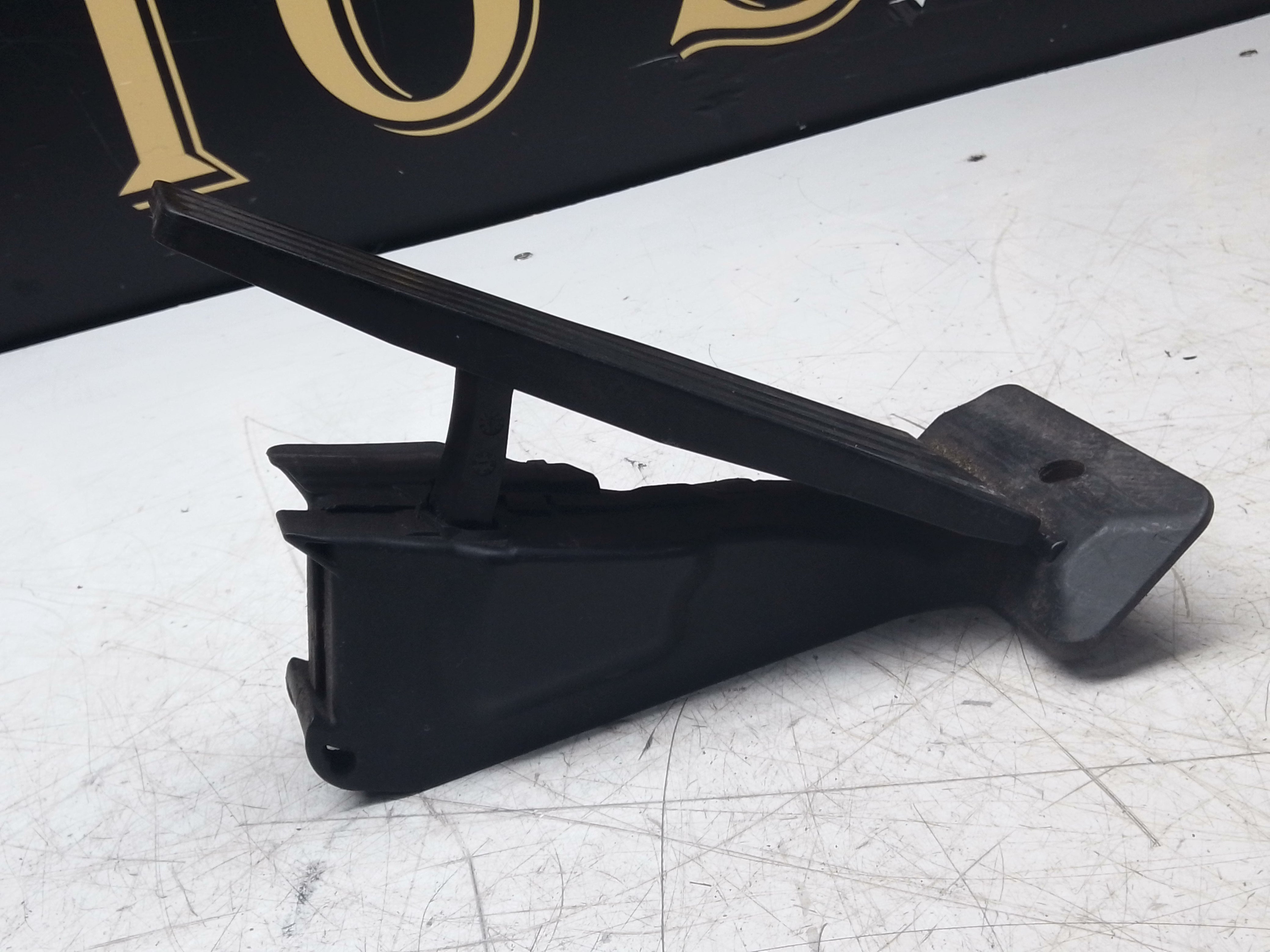 BMW 1 Series F20 2011 Accelerator Throttle Pedal Potentiometer (6789529 04)