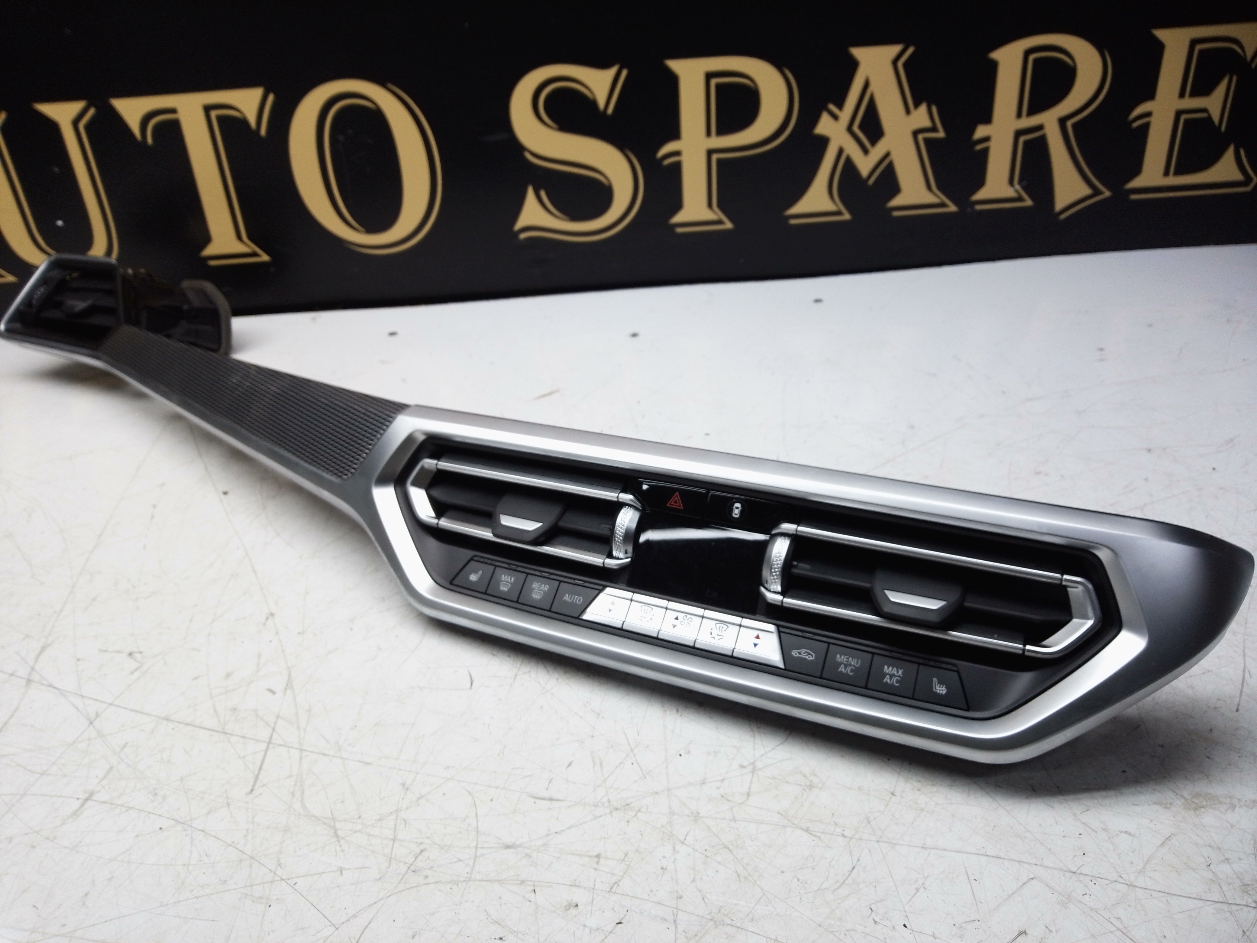 BMW 3 Series G20 G21 Centre Air Vent and Dash Trim (9855409-03)