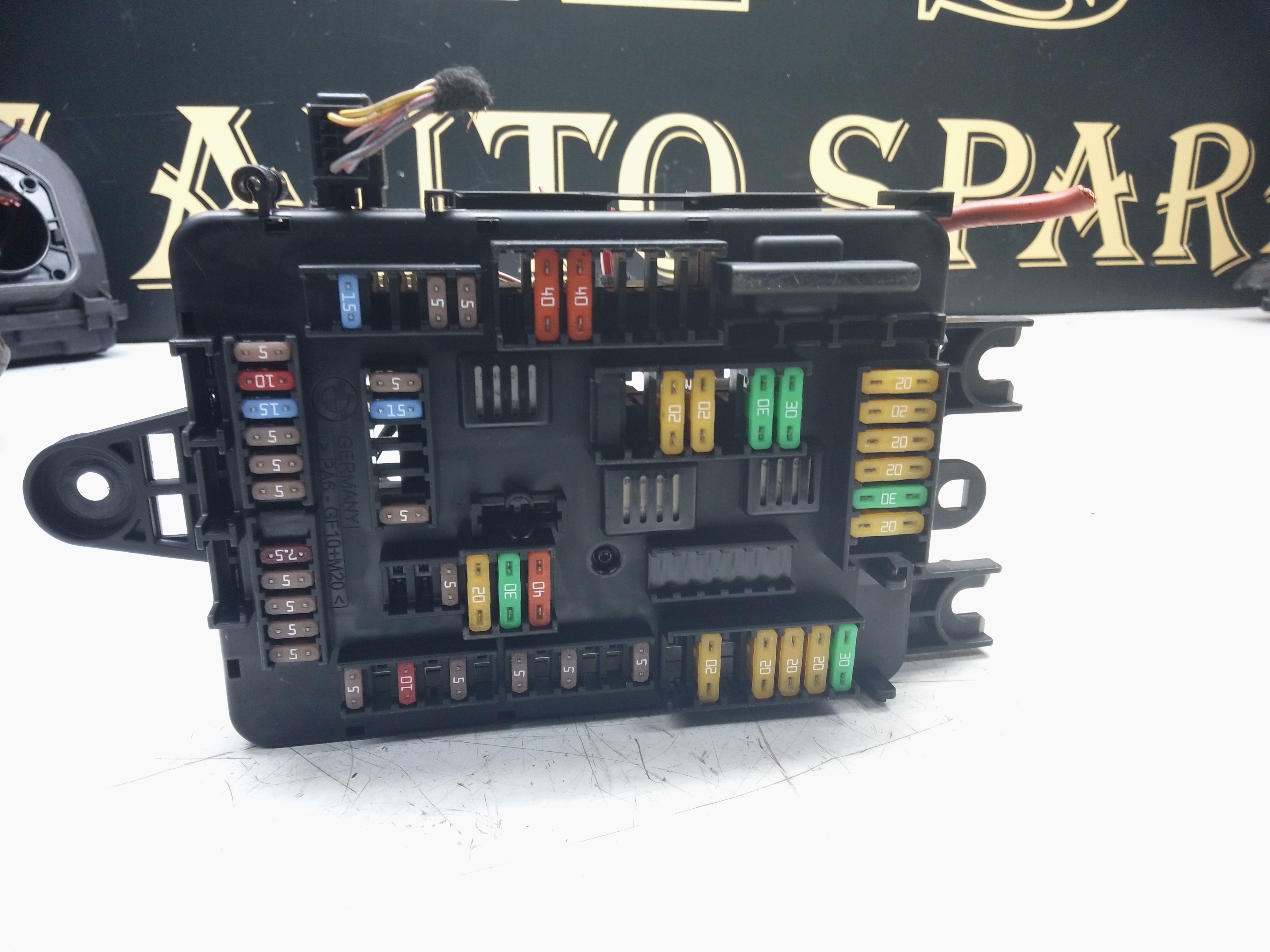 BMW 1 2 3 Series F20 F22 F30 Rear Electric Power Distribution Fuse Box (9337880)
