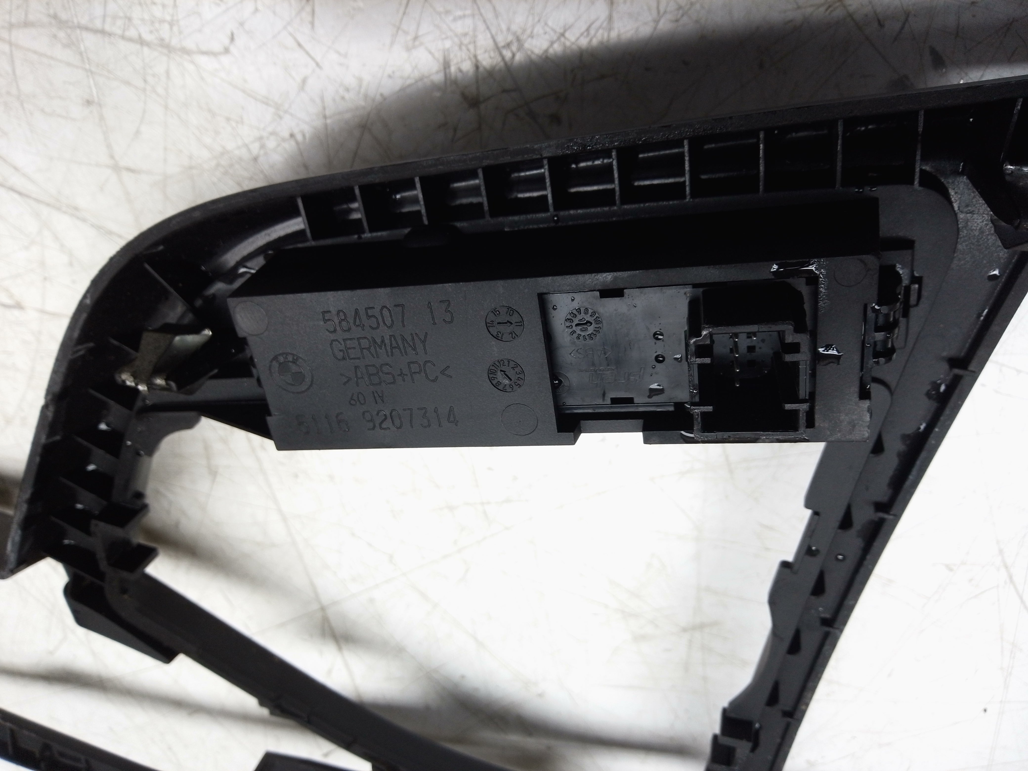 BMW 1 Series F20 2015–2019 Gearstick Surround (584507-13)