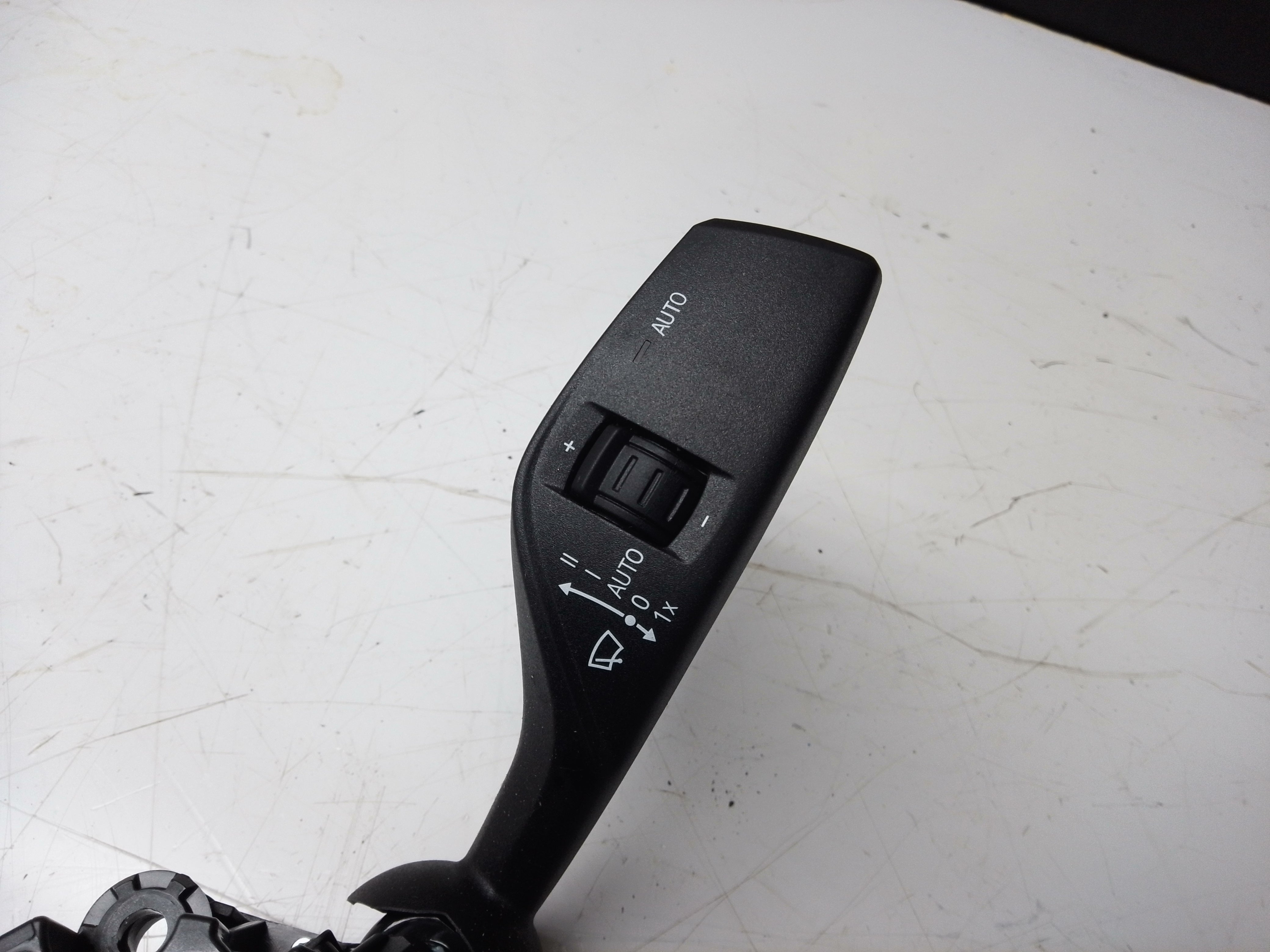 BMW 3 Series G20 Wiper Indicator Stalk / Squib (10528797-00)