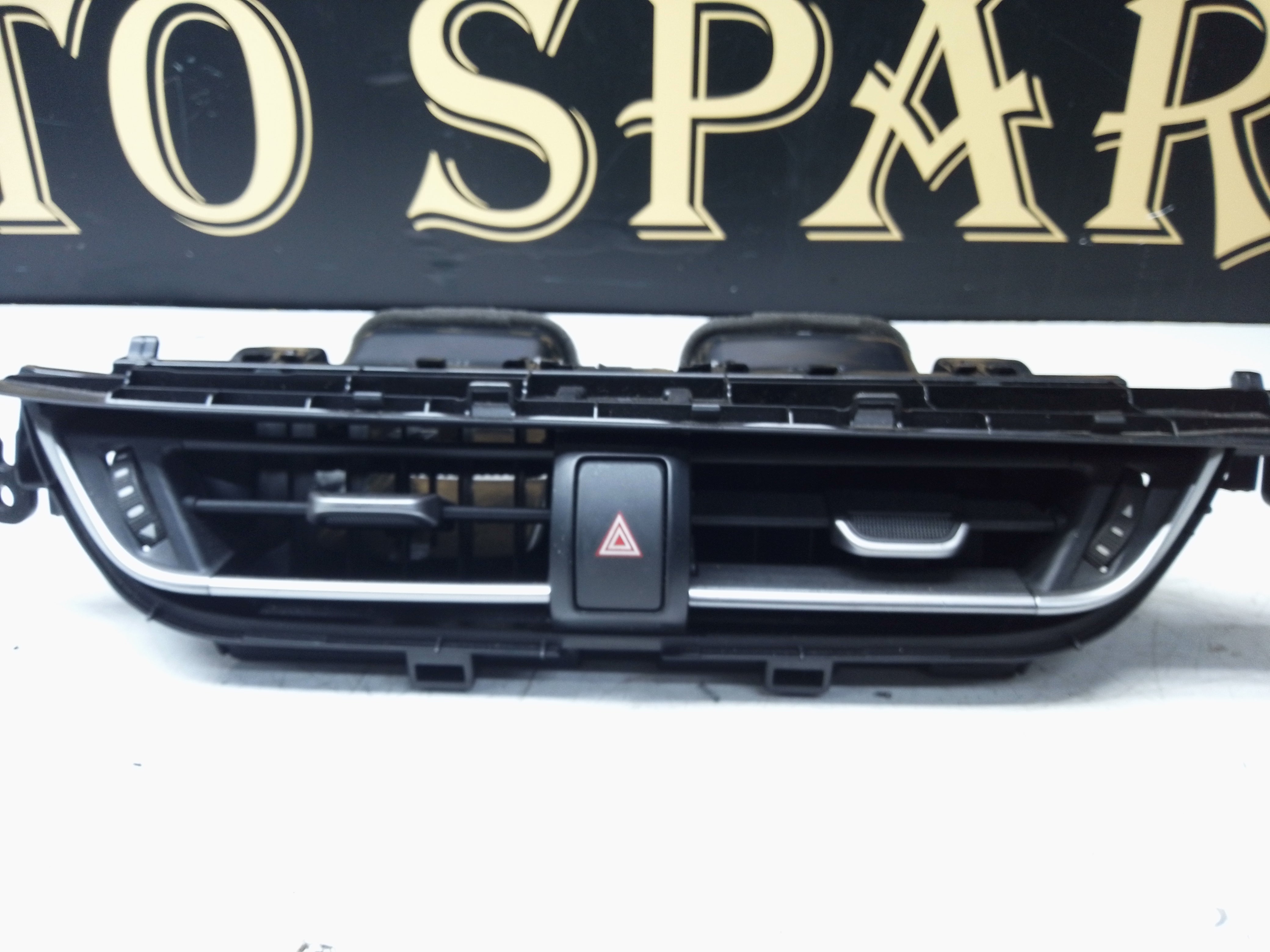 Toyota C-HR 2021 Centre Dashboard Air Vent Grill Hazard Switch (55670-F4020)