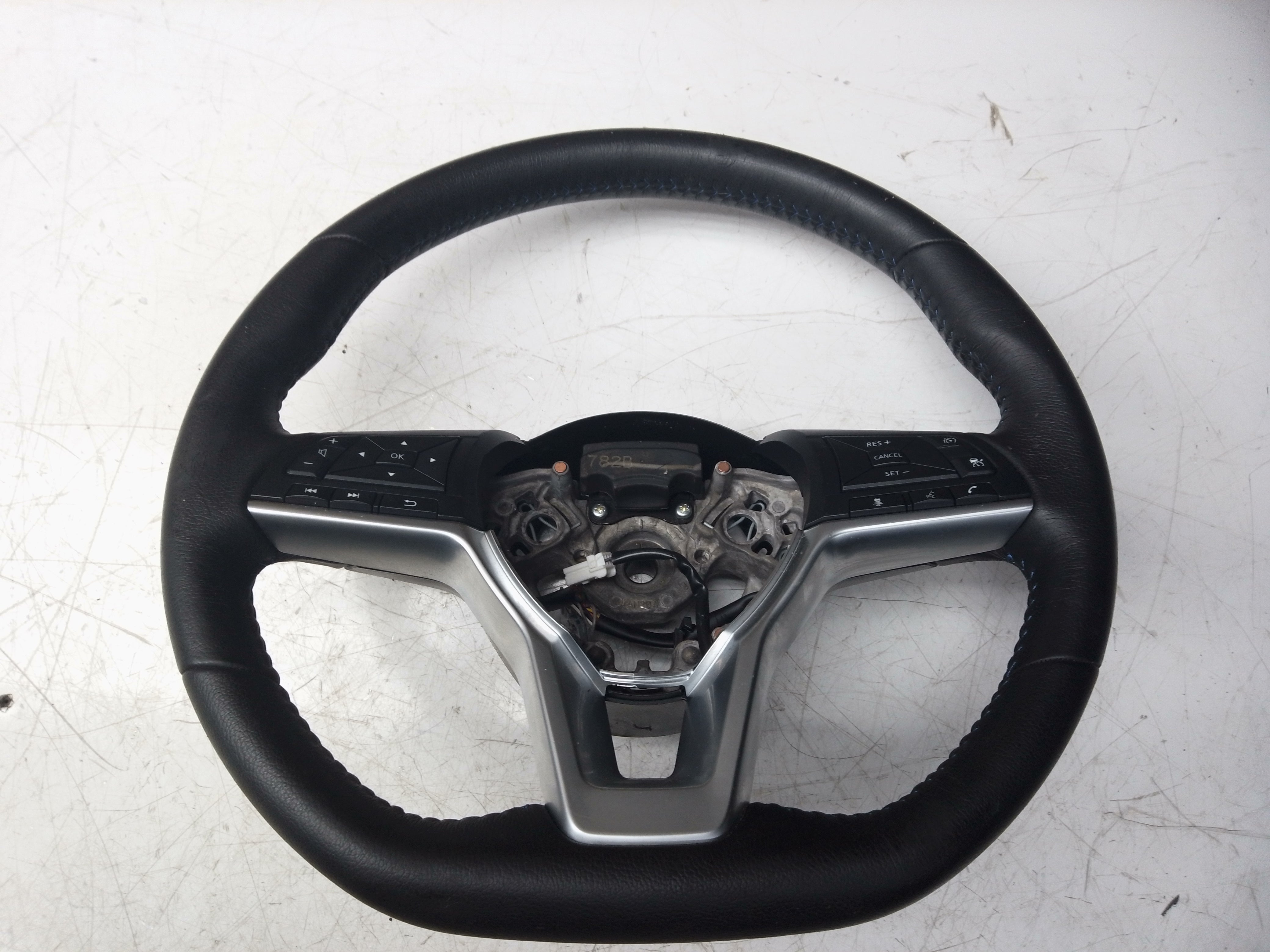 Nissan Leaf 2018-2022 Steering Wheel