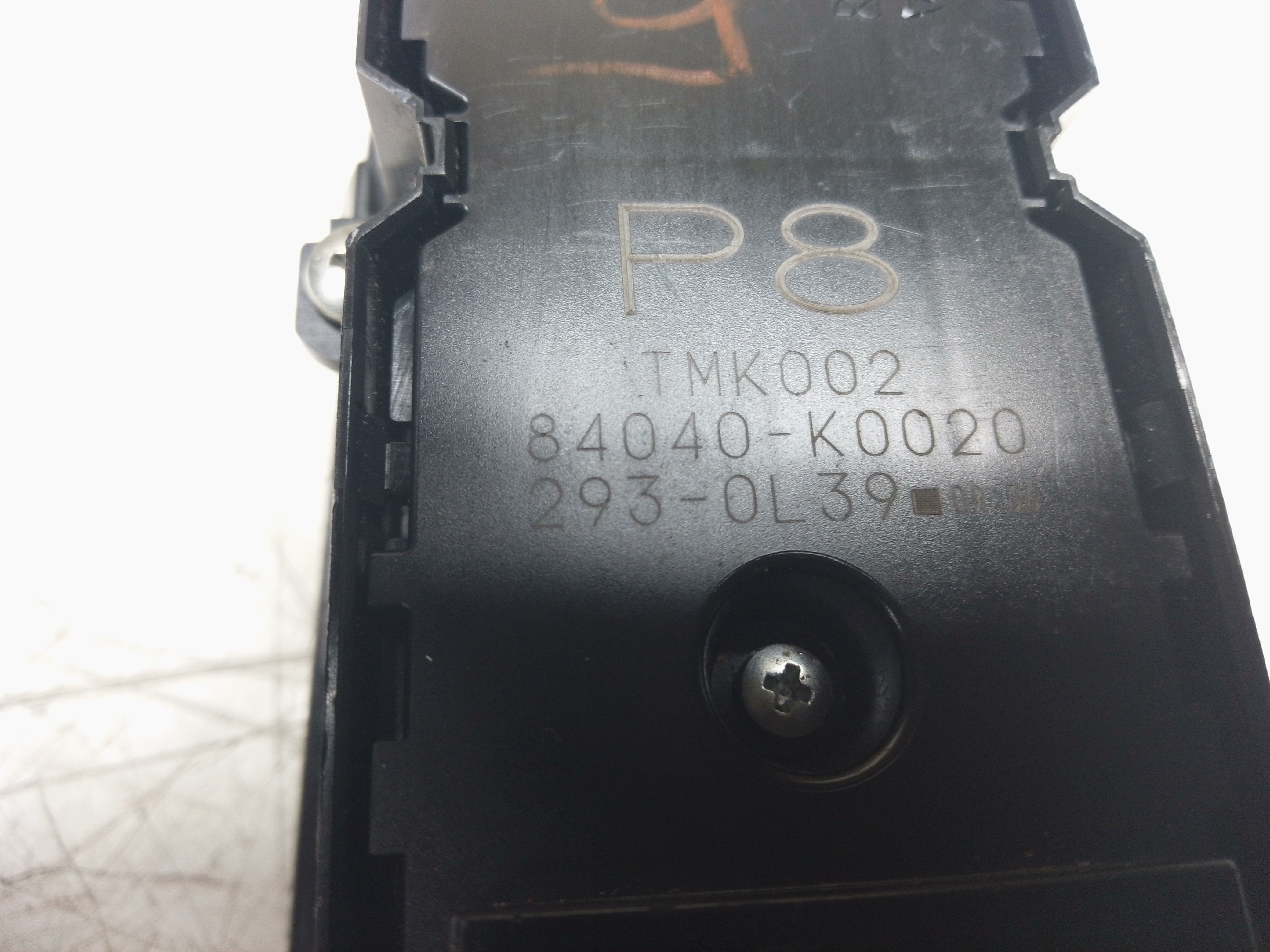 Toyota Yaris 2020–2025 Drivers Right Front Window Switch (84040-K0020)