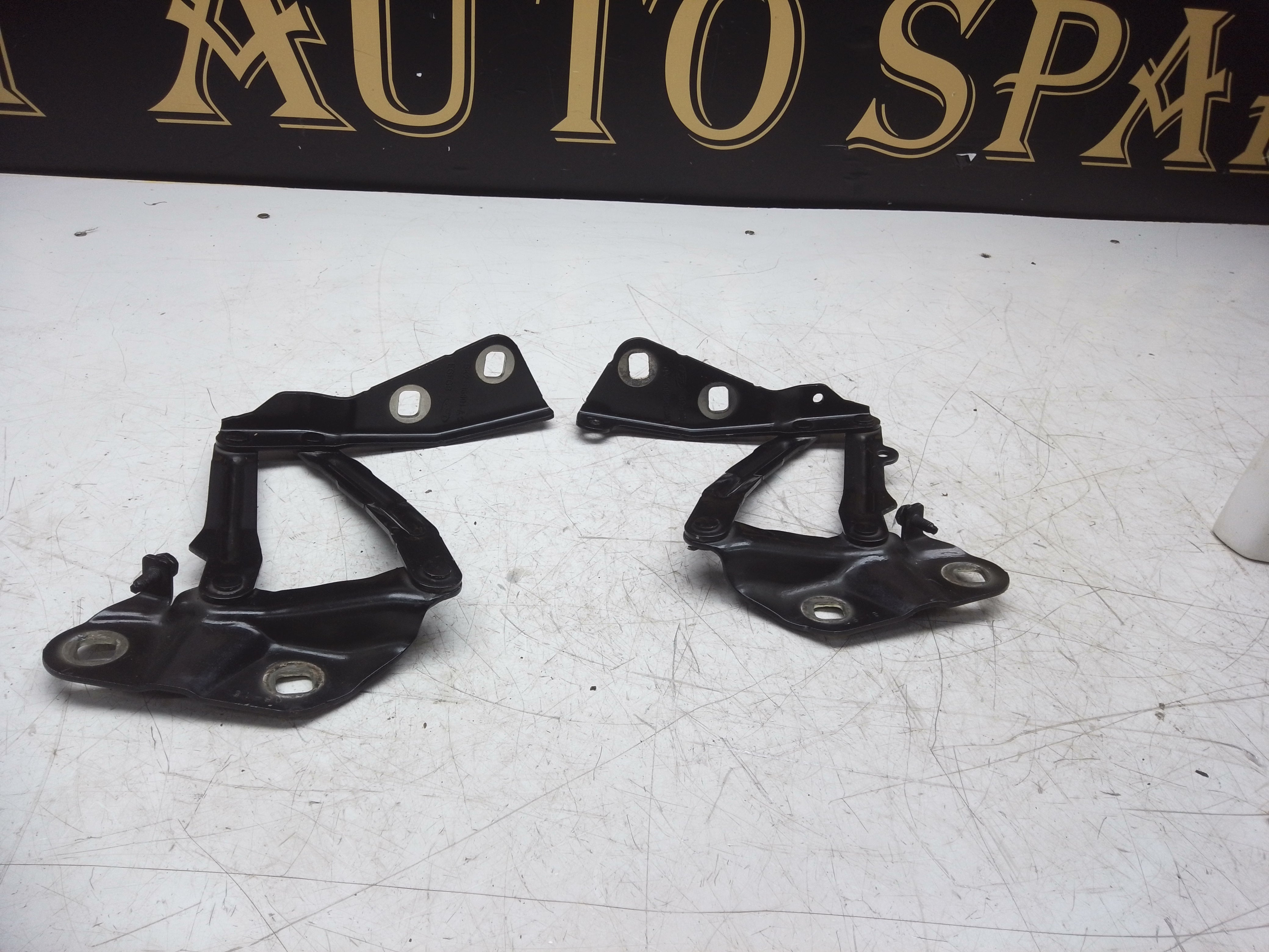 Ford Transit 2014–2020 Right & Left Bonnet Hinges (BK21-16800AD) (BK21-16801AC)