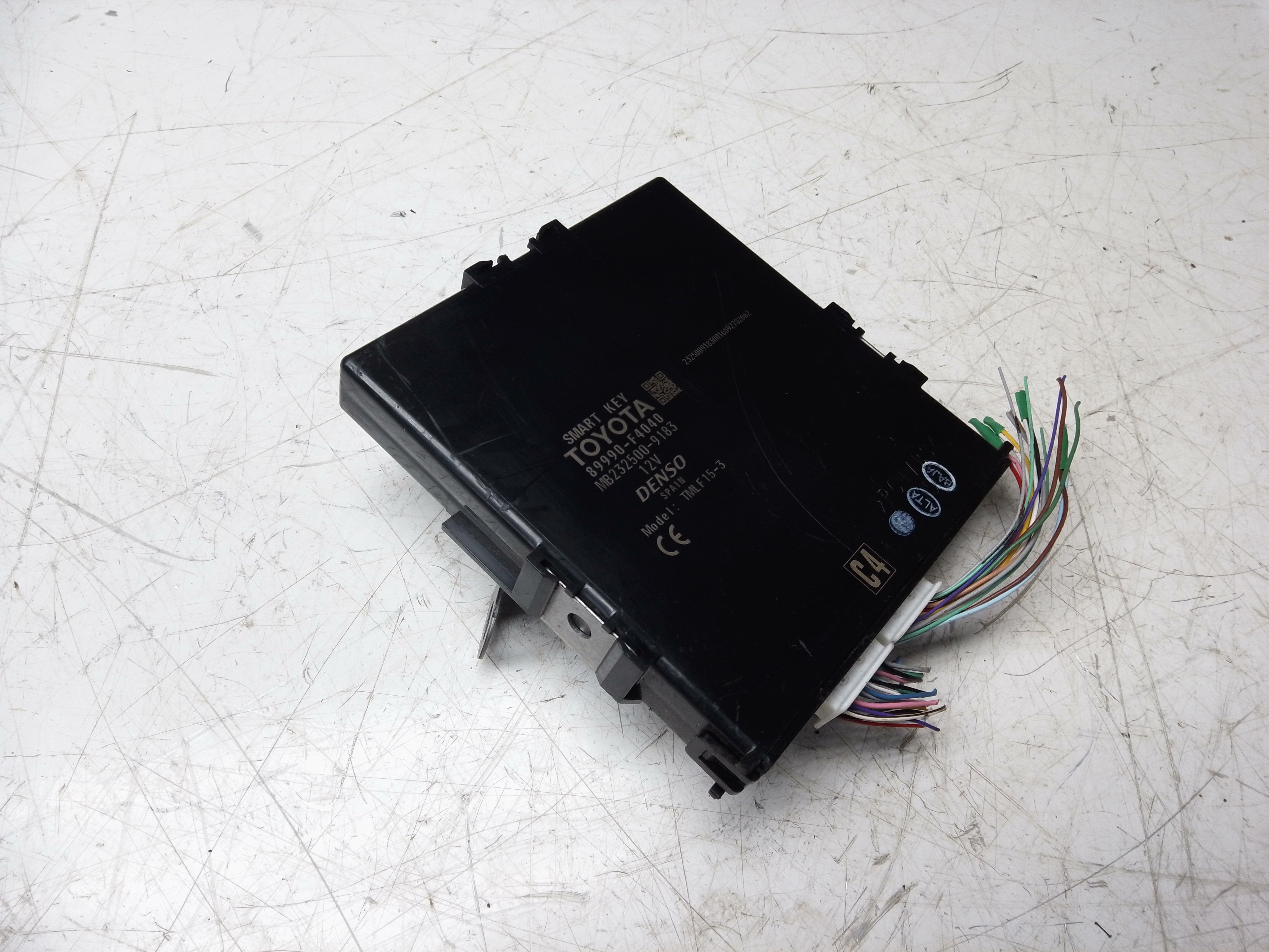Toyota C-HR 2016–2023 Smart Key Control Module Unit (89990-F4040)