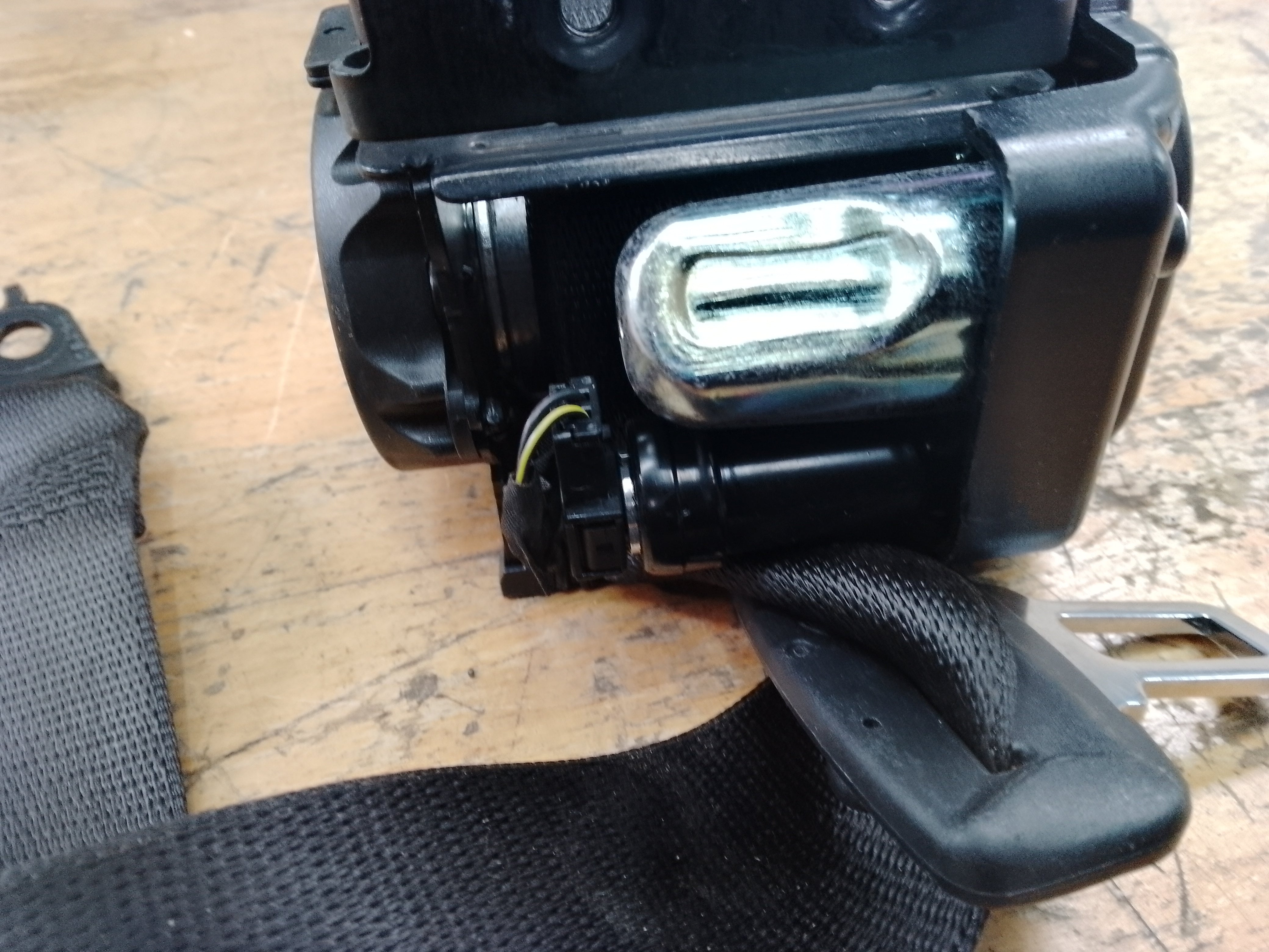 BMW 5 Series G30 2019 Drivers or Passenger Side Rear Seat Belt (639708700C)