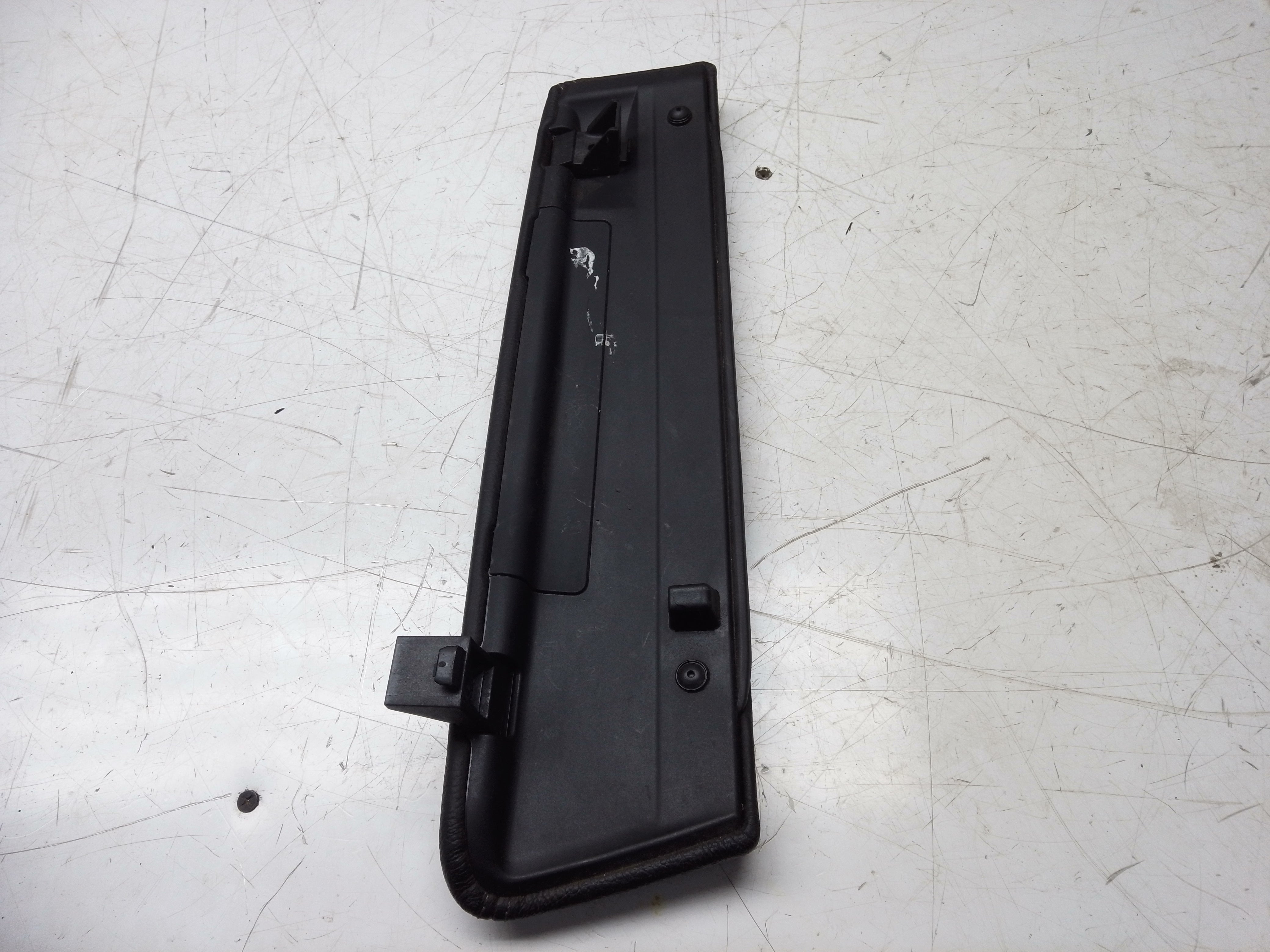 BMW 5 Series G30 G31 Both Center Console Leather Armrest (9918019371)