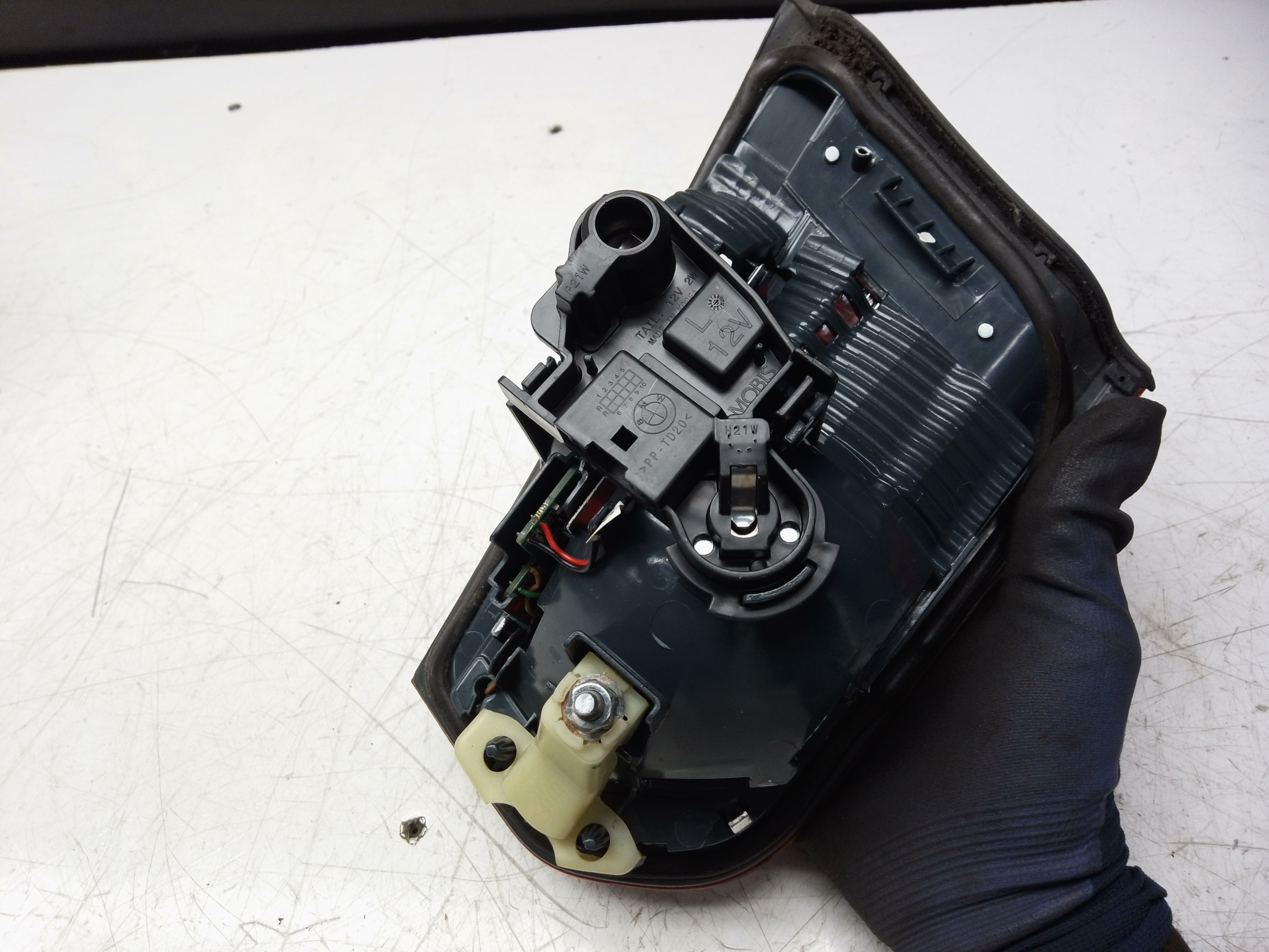 BMW 3 Series F30 F31 2012 Left Rear Inner Tail Light (183611-12) (7259915-09)