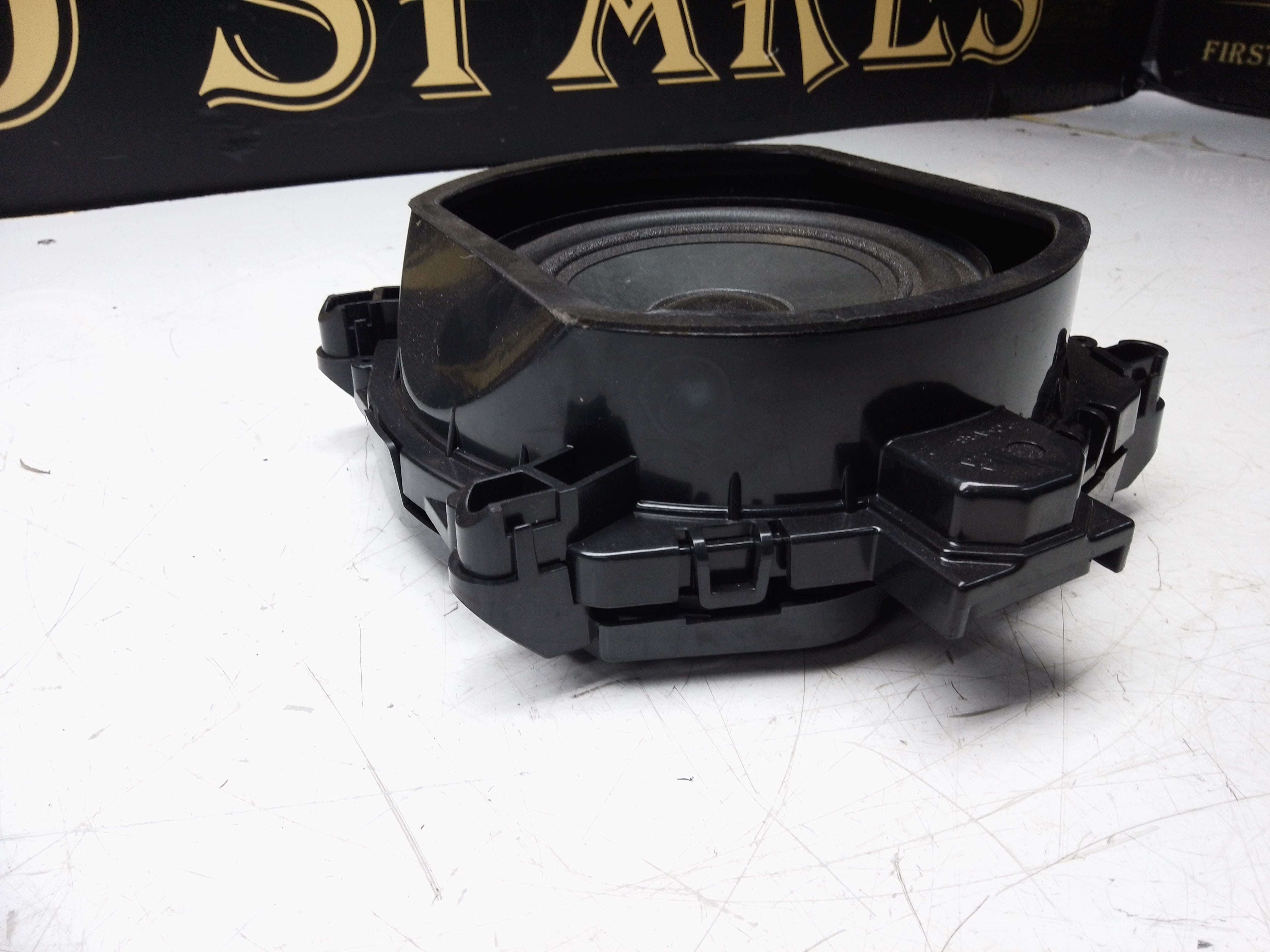 BMW F15 F16 X5 X6 Subwoofers Bass Speakers (9287756) (6513 9287756-01)