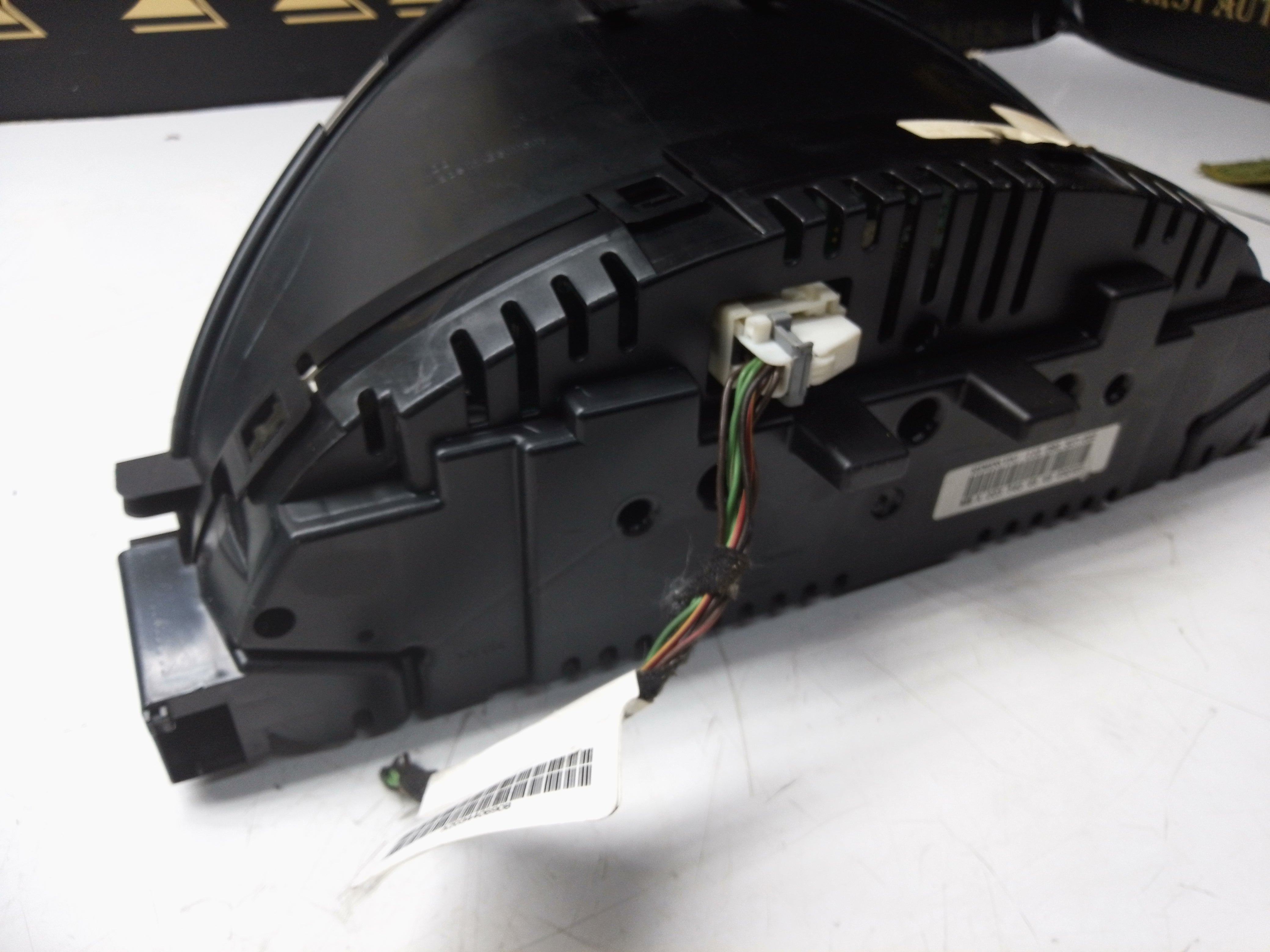 Mercedes-Benz C & Sprinter Speedometer Instrument Cluster (A2035405148)