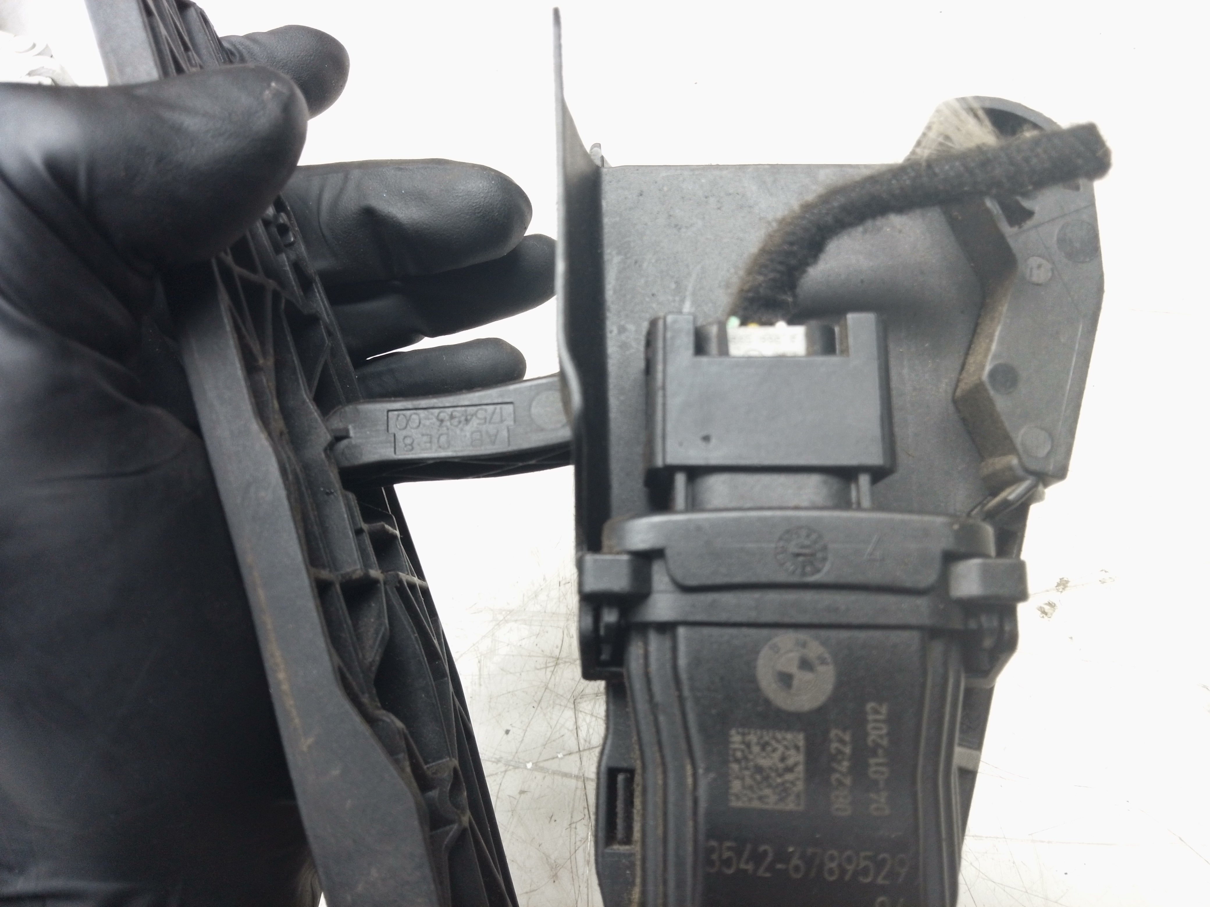 BMW 1 Series F20 2011 Accelerator Throttle Pedal Potentiometer (6789529 04)