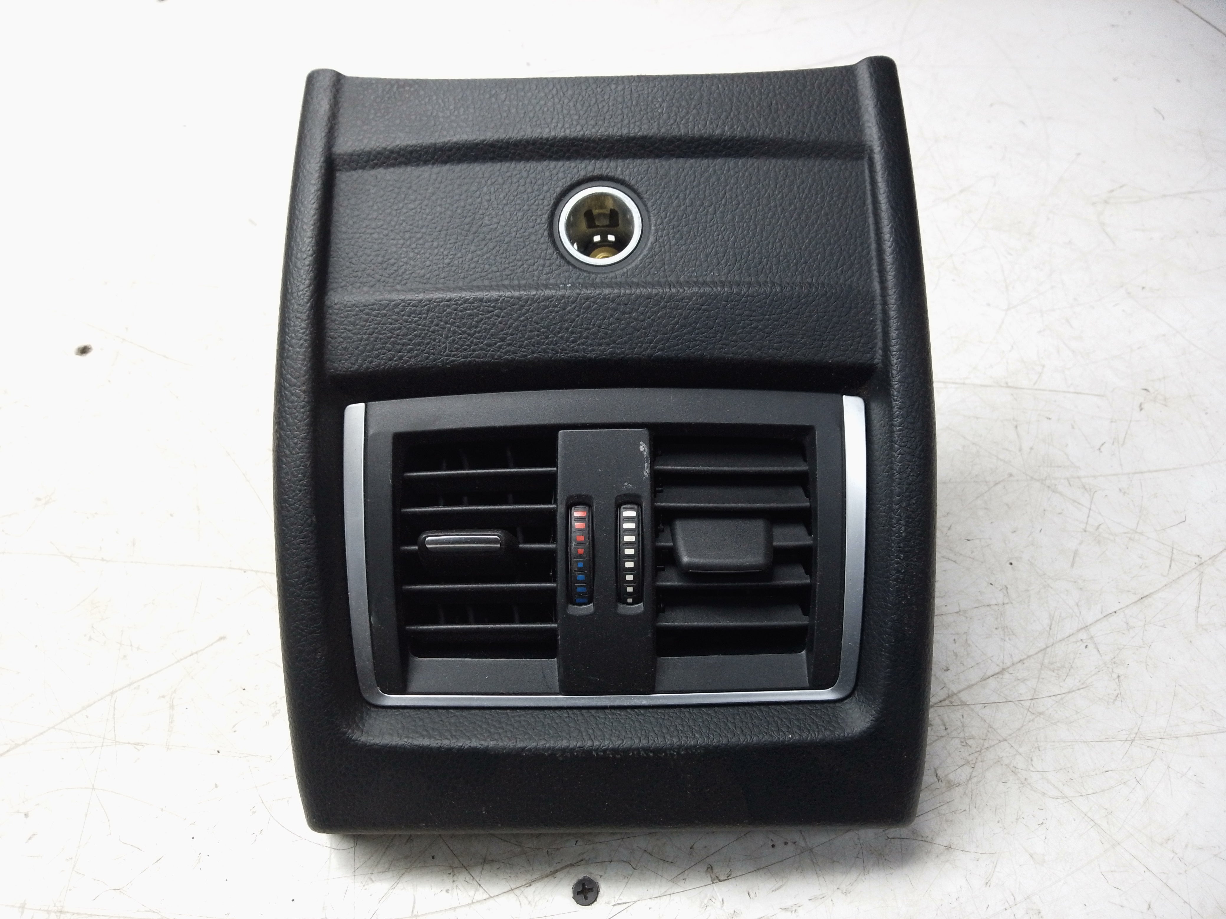 BMW 4 Series F32 2014 Rear Centre Console Air Vent Grill (9207330)