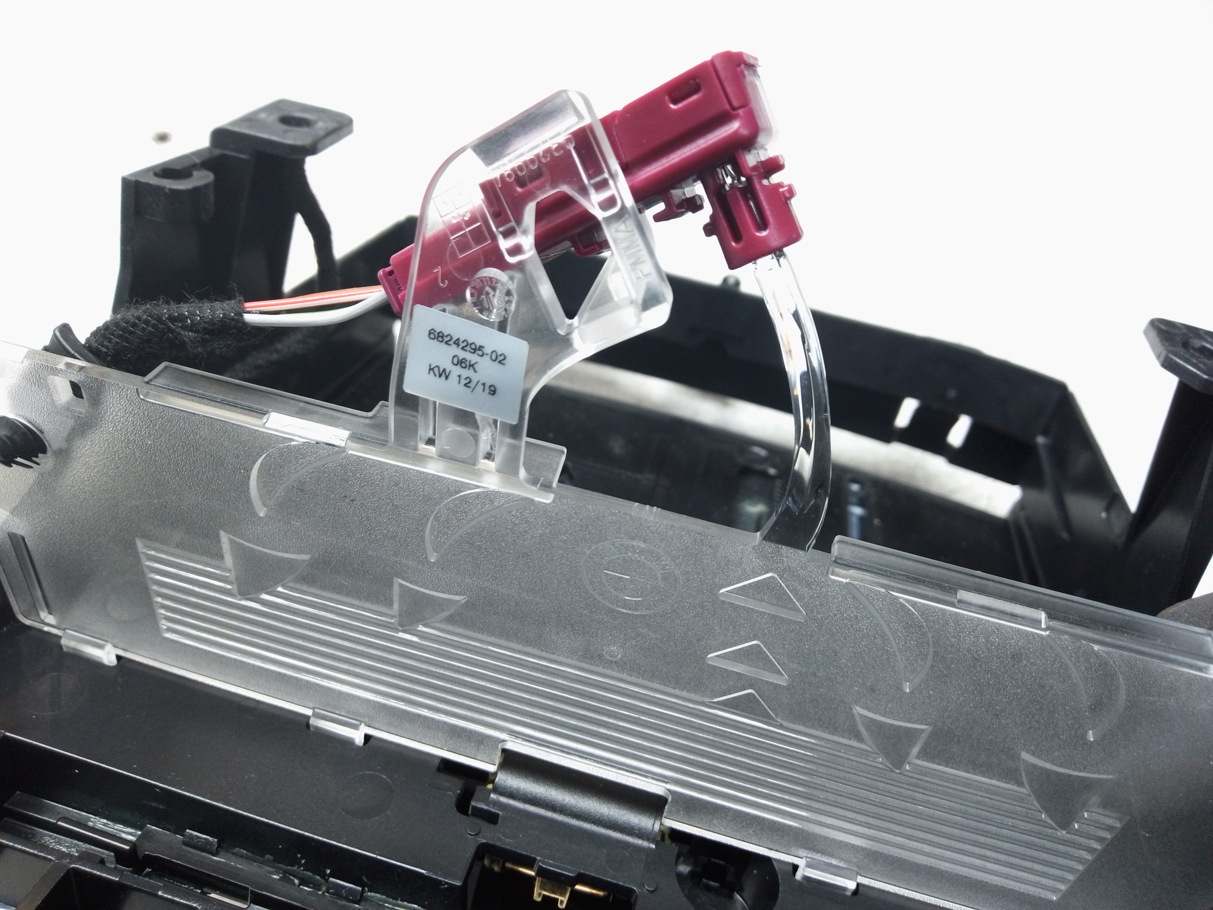 BMW 5 Series G30 G31 2019 Centre Console Compartment Lid (9330629)