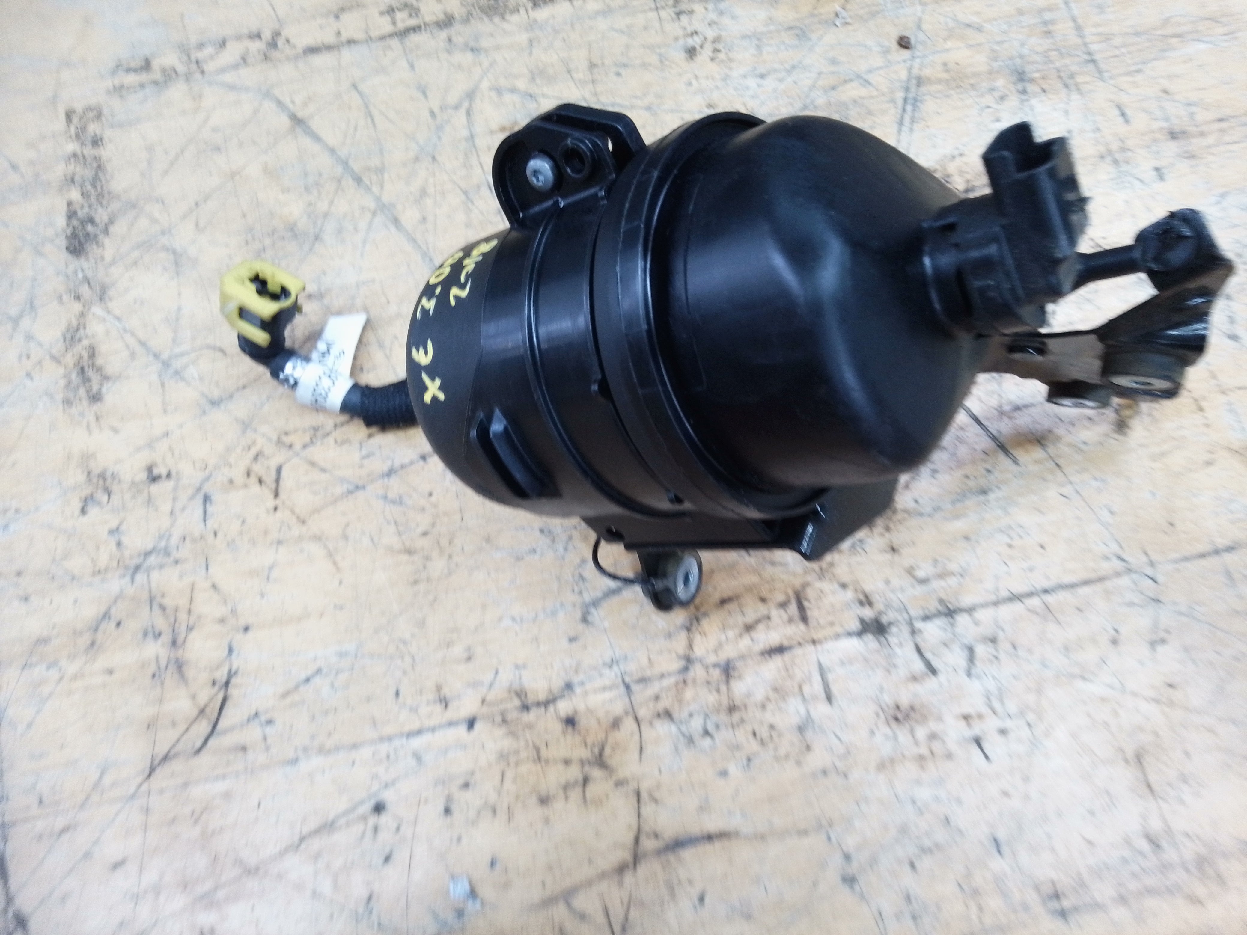 Jaguar XE 2015–2021 Diesel 204DT Fuel Filter Housing (GX73-9D202-AE)