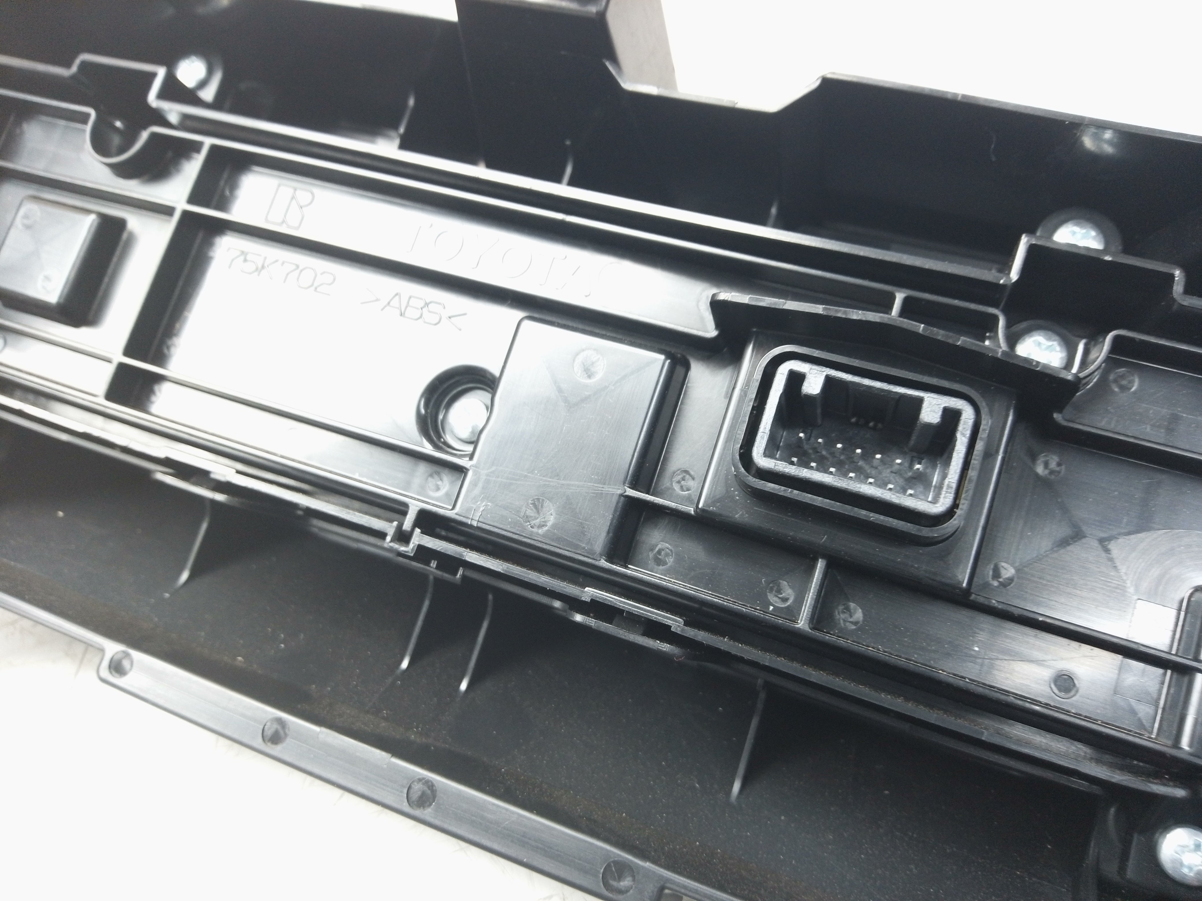 Toyota Yaris 2023 Heater Control Unit (55900-0DM80)