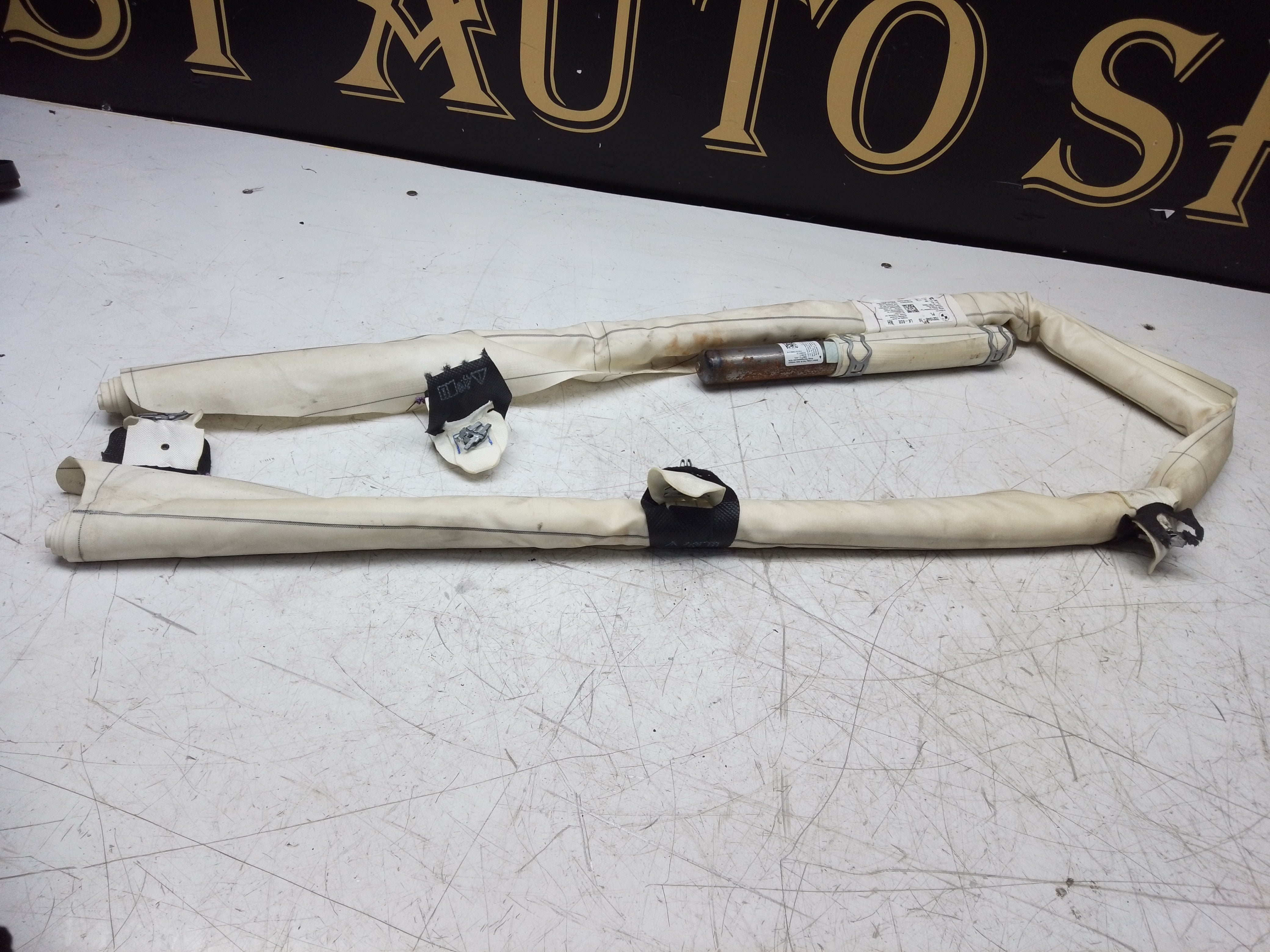 BMW 1 Series F20 2010-2019 OS Driver Side Roof Curtain Airbag (7221046-10)